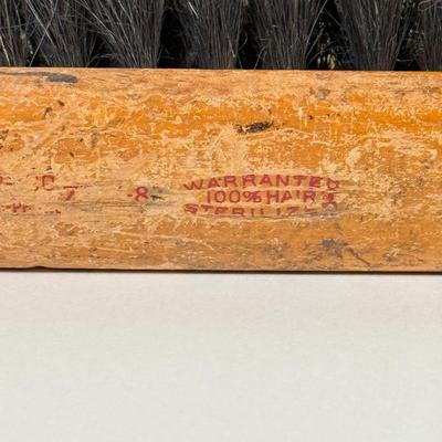 LOT 122L: Vintage Kitchen Collection: Tin Litho Dust Pan, 1960s Metal Recipe Box, Rooster Egg Plate & More
