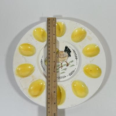 LOT 122L: Vintage Kitchen Collection: Tin Litho Dust Pan, 1960s Metal Recipe Box, Rooster Egg Plate & More