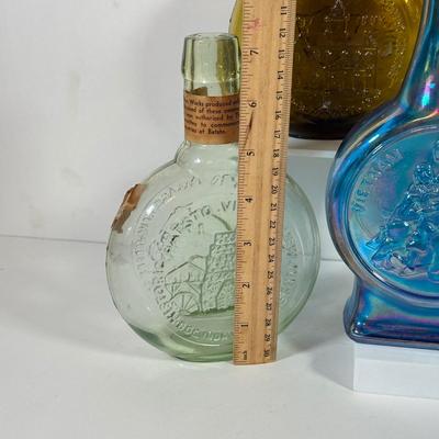 LOT 128L: Clevenger Brothers Glass Bottles: Cross Keys 18th Century Tavern, Historic Batsto Village New Jersey & Vietnam Memorial...