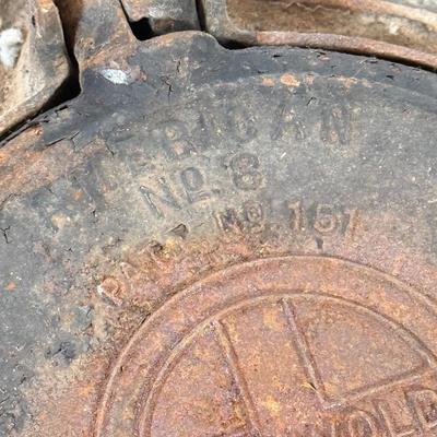 LOT 135L: Vintage Griswold Cast Iron Waffle Maker