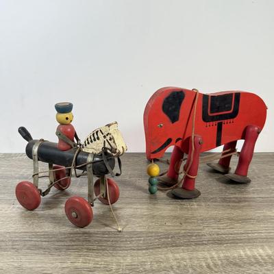 LOT 136L: Vintage Wooden Pull Toys incl. Hustler Toy Corporation USA