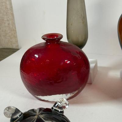 LOT 138L: Collection of Glass Vases & More