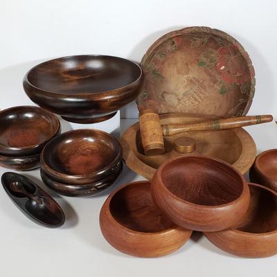 LOT 141P: Large Lot of Wooden Bowls for Entertaining, Mahogany, Teak, Nutcracker Bowl & More