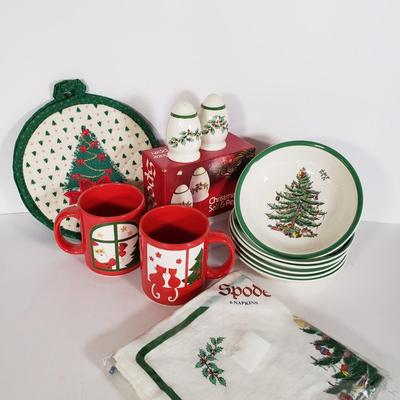 LOT 147L: Vintage Christmas Tableware; Spode & Waechtersbach