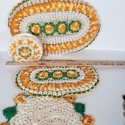 LOT 148L: Vintage Crocheted Trivets, Pot Holders, Doilies Tableware Set Hand Made