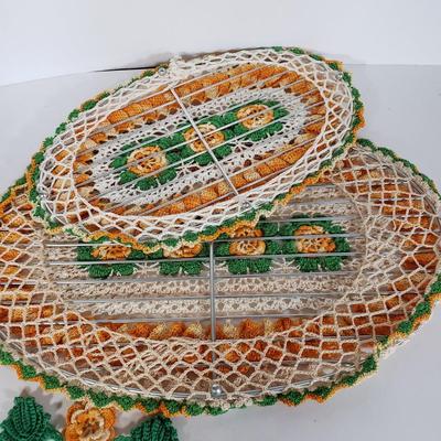 LOT 148L: Vintage Crocheted Trivets, Pot Holders, Doilies Tableware Set Hand Made