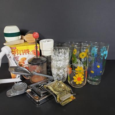 LOT 149P: Vintage Floral Glasses, Juicers, Choppers & More