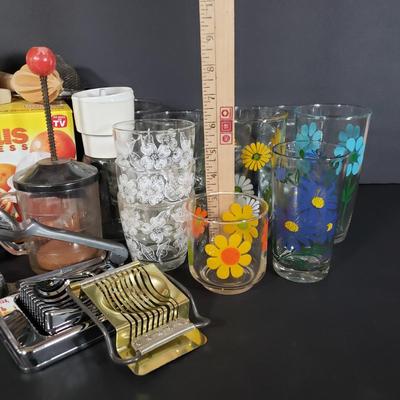 LOT 149P: Vintage Floral Glasses, Juicers, Choppers & More