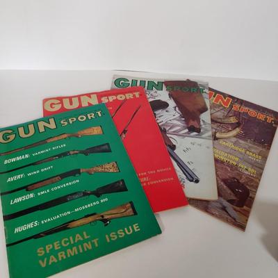 LOT 150L: Vintage Toy Guns & Accessories with 1960s Gun Sport Magazines