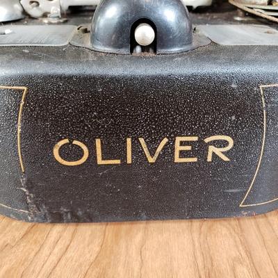 LOT 155P: Antique Oliver Typewriter RARE No 11 with Batwing Design