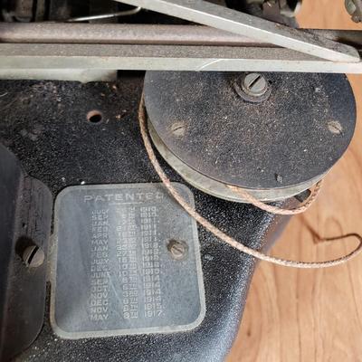 LOT 155P: Antique Oliver Typewriter RARE No 11 with Batwing Design