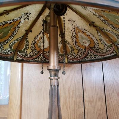 LOT 158L: Antique Reverse Painted Glass Shade Table Lamp