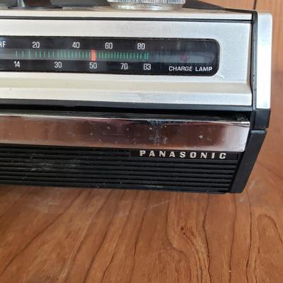 LOT 159P: Vintage Panasonic Solid State Portable TV/Radio with Original Packaging