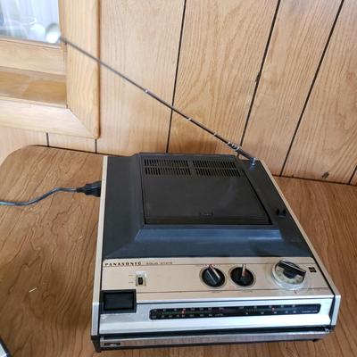 LOT 159P: Vintage Panasonic Solid State Portable TV/Radio with Original Packaging