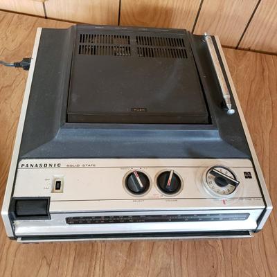 LOT 159P: Vintage Panasonic Solid State Portable TV/Radio with Original Packaging