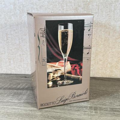 LOT 163L: NIP Champagne Glasses, Variety of Glassware & Ready to Go Wine Picnic Set