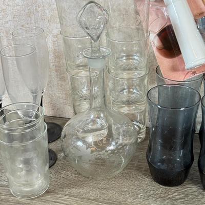 LOT 163L: NIP Champagne Glasses, Variety of Glassware & Ready to Go Wine Picnic Set
