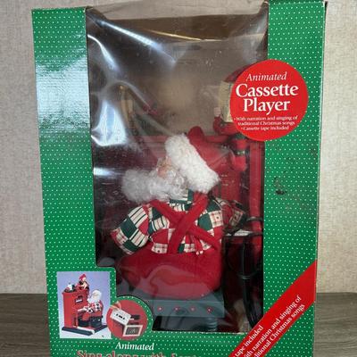 LOT 164L: NIB Animated Sing-along w/ Santa Cassette Player
