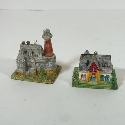 LOT 167K: Miniature House Ceramic Ornaments & David Winter Cottage 1983 The Bothy