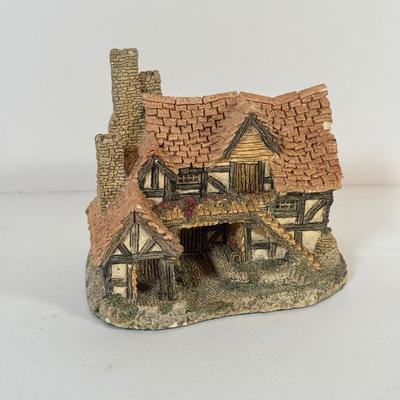 LOT 167K: Miniature House Ceramic Ornaments & David Winter Cottage 1983 The Bothy