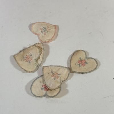 LOT 168L: Floral Lined Pink Ribbon Longaberger Basket Filled w/ Sewing Kits & Vintage Combs