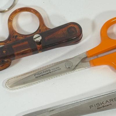 LOT 169K: Collection of Craft & Household Scissors: Fiskars, Marks, Wiss