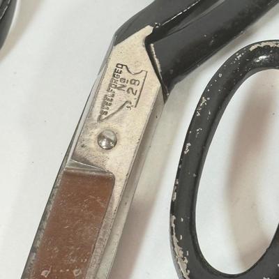 LOT 169K: Collection of Craft & Household Scissors: Fiskars, Marks, Wiss