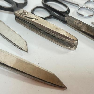 LOT 169K: Collection of Craft & Household Scissors: Fiskars, Marks, Wiss