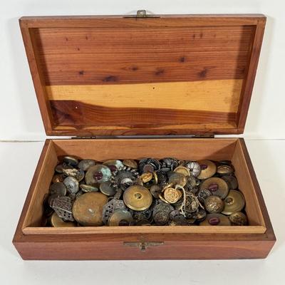LOT 175K: Antique & Vintage Metal Buttons