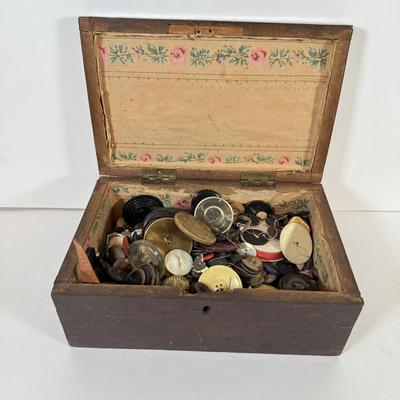 LOT 176K: Variety of Vintage Buttons in Vintage Wooden Box