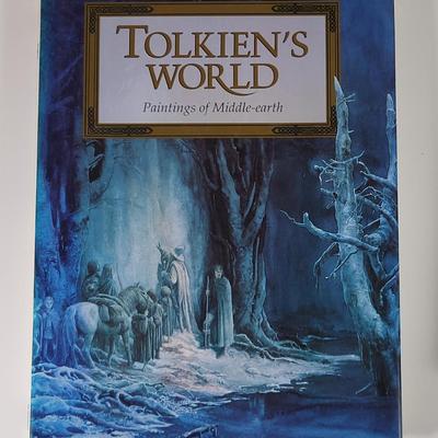 LOT 181L: Vintage Lord of the Rings 'Fellowship of the Ring' Board Game and 'Tolkien's World - Paintings of Middle...