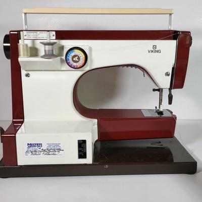 LOT 189: Vintage Sweden Husqvarna Sewing Machine with Pedal and Carrying Case
