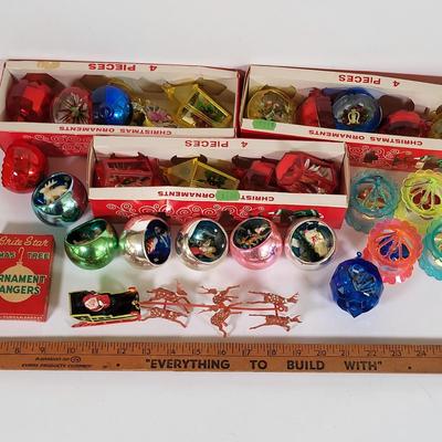LOT 192L: Assorted Vintage Holiday Ornament Decorations