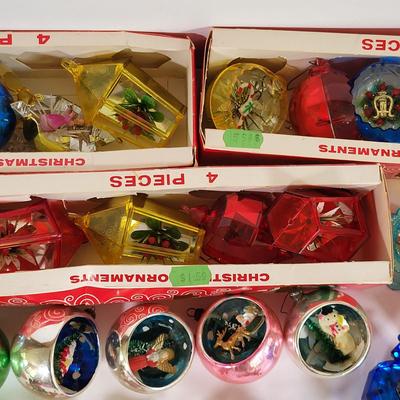 LOT 192L: Assorted Vintage Holiday Ornament Decorations