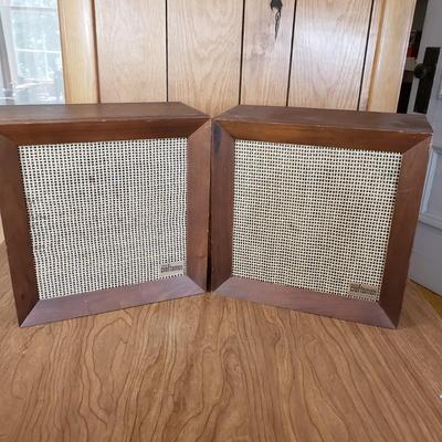 LOT 203L: Garrard England Turntable with Radio Craftsmen Speakers