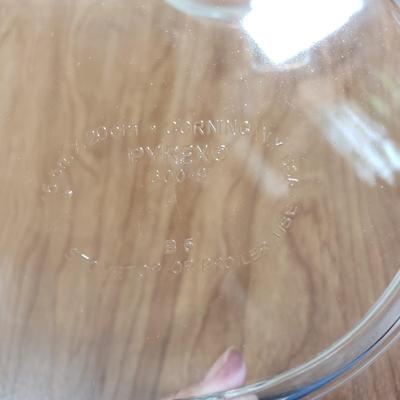 LOT 204L: Vintage Pyrex, Copper Bundt Mold Pans, Aluminum Cake Pans New in Box & More