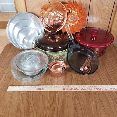 LOT 204L: Vintage Pyrex, Copper Bundt Mold Pans, Aluminum Cake Pans New in Box & More