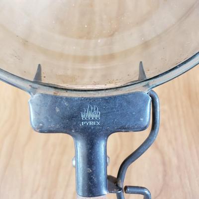 LOT 204L: Vintage Pyrex, Copper Bundt Mold Pans, Aluminum Cake Pans New in Box & More