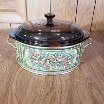 LOT 204L: Vintage Pyrex, Copper Bundt Mold Pans, Aluminum Cake Pans New in Box & More