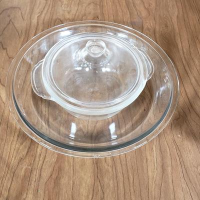 LOT 207L: Vintage Pyrex Bakeware, Cuisinart, Black & Decker and More