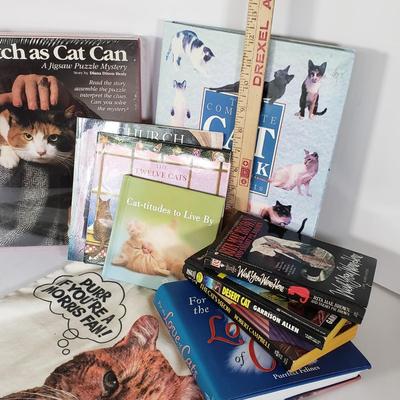 LOT 208L: Vintage Morris the Cat Canvas Bag, Unopened Puzzle, Cat Books