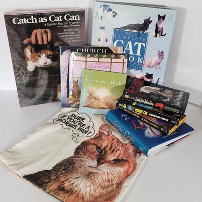 LOT 208L: Vintage Morris the Cat Canvas Bag, Unopened Puzzle, Cat Books