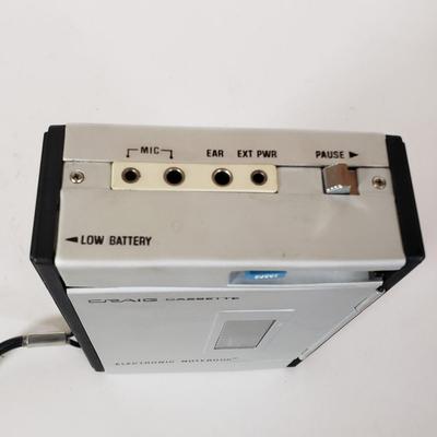 LOT 210L: Bearcat 210 Scanner Radio & Vintage Hand Held Recorders