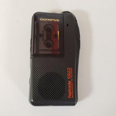 LOT 210L: Bearcat 210 Scanner Radio & Vintage Hand Held Recorders