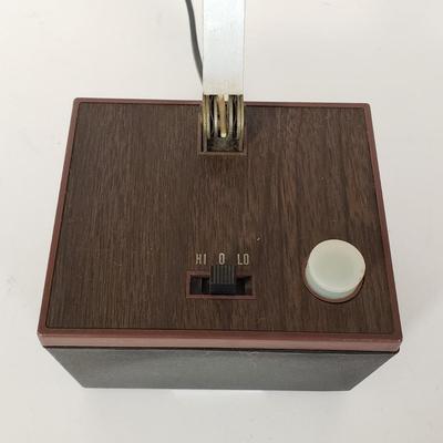 LOT 212L: MCM Executive Hi-Intensity Lamp, Zenith Aristocrat Clock Radio & VoxClock Talking Clock