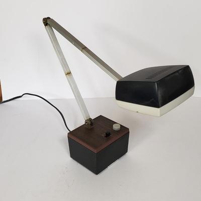 LOT 212L: MCM Executive Hi-Intensity Lamp, Zenith Aristocrat Clock Radio & VoxClock Talking Clock