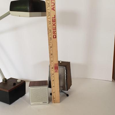 LOT 212L: MCM Executive Hi-Intensity Lamp, Zenith Aristocrat Clock Radio & VoxClock Talking Clock