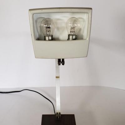 LOT 212L: MCM Executive Hi-Intensity Lamp, Zenith Aristocrat Clock Radio & VoxClock Talking Clock