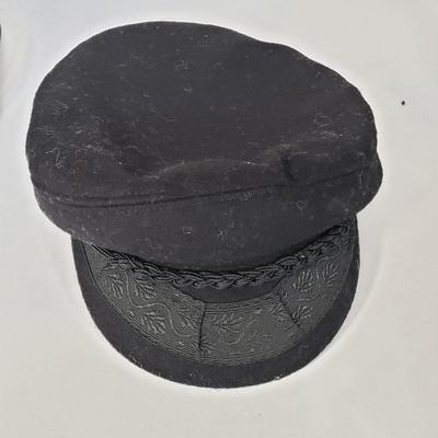 LOT 214L: Antique Collapsible Young Bros Top Hat, Dunlap & Co, Penn Craft Bowler Hat, Greek Fishermans Cap