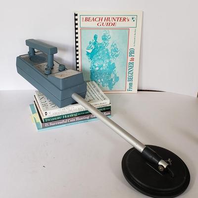 LOT 216L: Vintage Selsi Metal Detector with Treasure Hunting Books